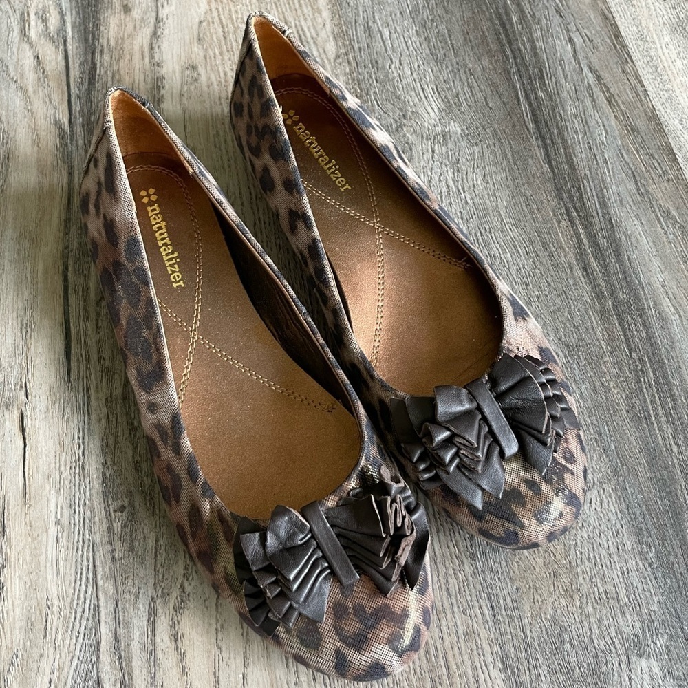 Naturalizer Leopard Shimmer Flats, size 8 1/2